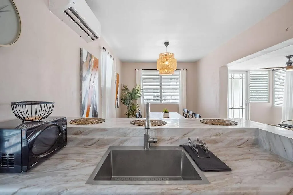Cozy Retreat In San Juan Daire