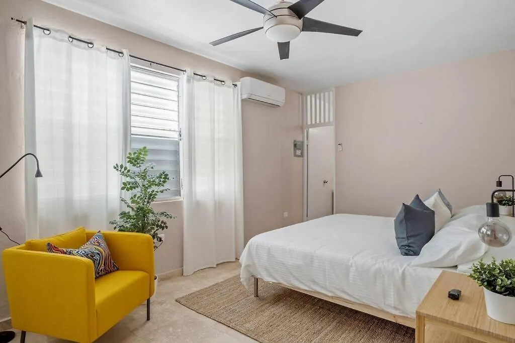 Cozy Retreat In San Juan 아파트 0*,
